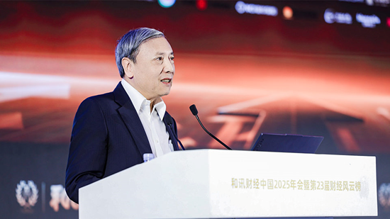 图：中国社会科学院学部委员、中国社会科学院前副院长蔡昉