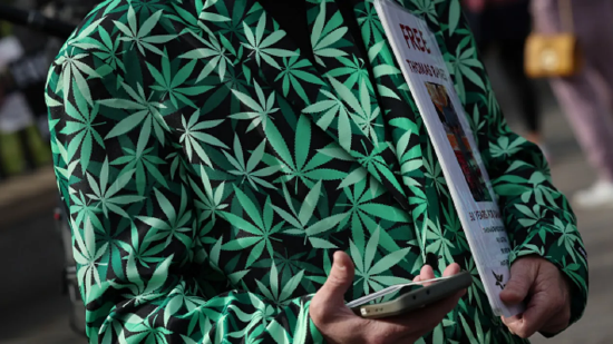 特朗普称正“强烈”考虑通过行政令重新分类大麻