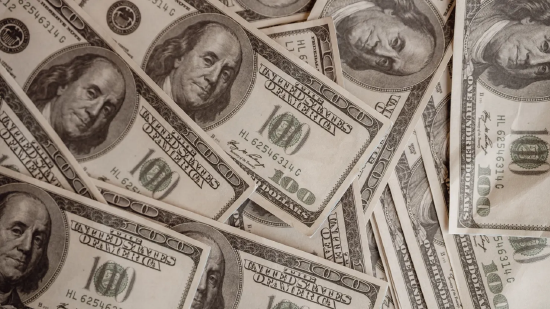 美元或进一步走低，其贬值对美国经济而言是一把“双刃剑”