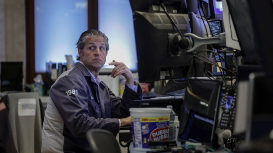 华尔街“恐慌指数”正出现反常走势，背后意味着什么