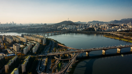 日韩股市创历史新高，投资者对美伊谈判陷入僵局不以为意