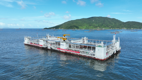 “格盛1号”半潜式深远海养殖平台