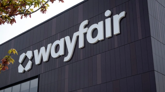 2024 年 5 月 2 日，伊利诺伊州威尔梅特，Wayfair 首家实体门店筹备开业。
