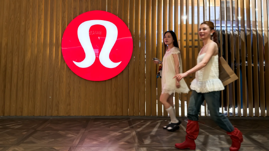 Lululemon Q2营收不及预期,全年指引大幅下调,盘后暴跌17%