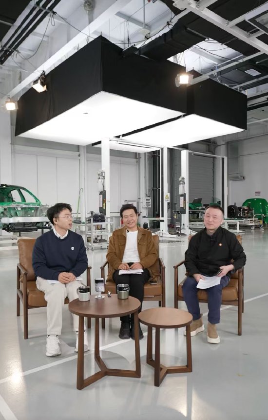 雷军辟谣“小米不让农民卖小米”：我就是在农村里长大，怎么可能不让农民卖小米