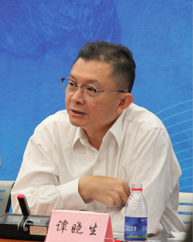 大会论坛委员会(企业界)主席谭晓生先容大会技术论坛情况
