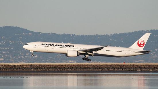 日本下令停飞装有普惠4000发动机的波音777飞机