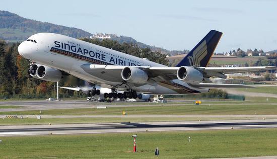新加坡航空拟未来3个月临时削减全球航班数量