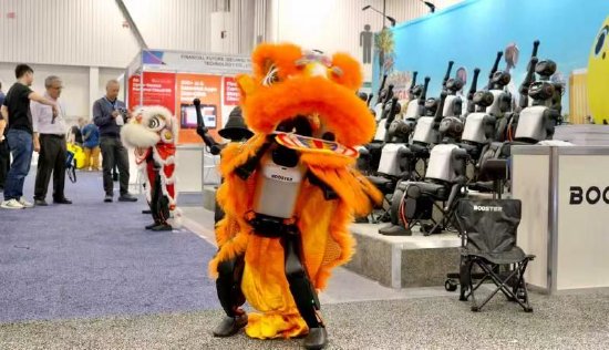 松延动力亮相CES：海外市场今年第二季度力争实现千台量级规模