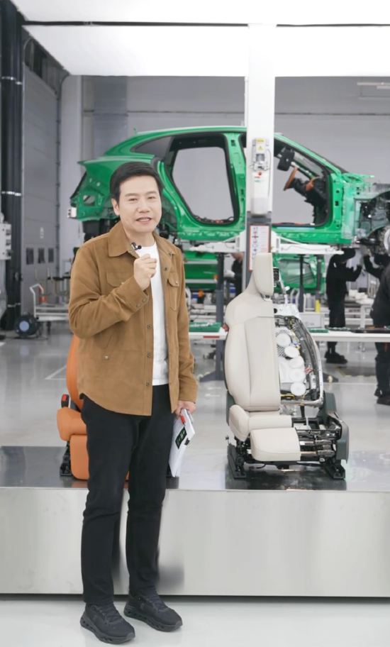 主驾座椅为何要做零重力?雷军回应:小米要做驾驶者之车,主驾是使用最多的