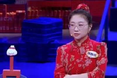 《奇葩说》傅首尔合作趣店上热搜，本人回应：接错工作，肠子悔青