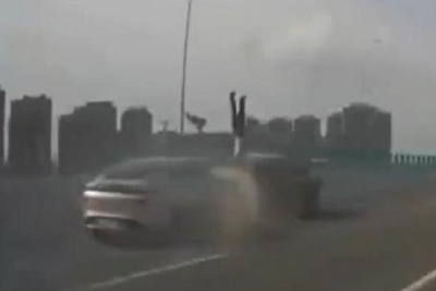 辅助驾驶识别出错？小鹏P7被曝高架撞人致死