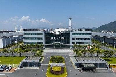 G9上市不到两天更改配置单“二次上市”，何小鹏花2亿紧急增持小鹏汽车