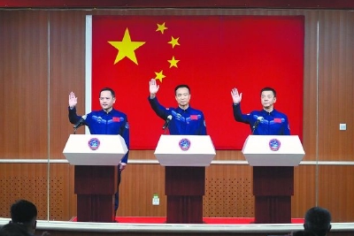 中国空间站建成在即，六位航天员相约“天宫”，神舟十五号承载航天雄心