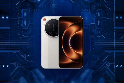 Xiaomi 17 Ultra 徕卡版获新浪2025科技风云榜年度美学影像手机奖