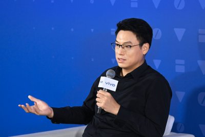 vivo黄韬、韩伯啸：告别看剧专用，X Fold6凭何成为主力机？