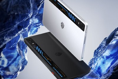 红魔游戏平板5 Pro发布：9.06英寸小巧机身 搭载水冷散热与PC模拟器