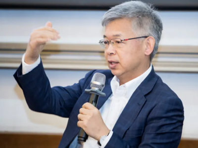 黄益平：明年经济总体来说会往上走，关注硬科技创新