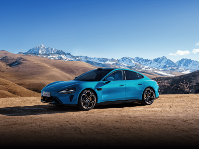 小米集团-W盘中涨超5% 新一代SU7预计4月份上市