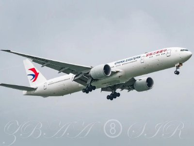 航空股早盘集体上扬 东方航空涨逾8%中国国航涨逾6%