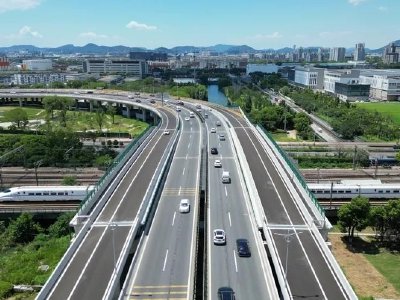 江苏宁沪高速公路获江苏交通控股有限公司增持1193.8万股 每股均价约10.38港元