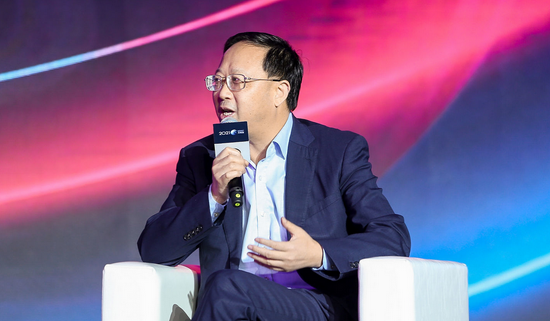 博时基金董事长江向阳要主动拥抱互联网客户的自我觉醒否则将面临信任