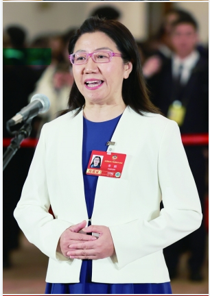 李颖