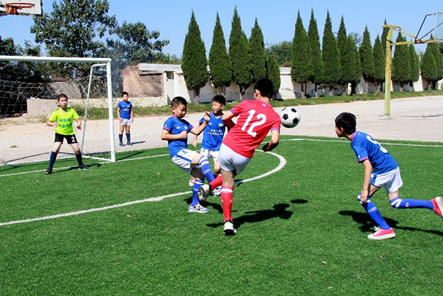 陕西大荔县段家镇中心小学足球队：在逆境下突围享受快乐足球