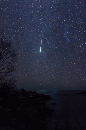 2018年好意思国上空出现双子座流星雨的流星