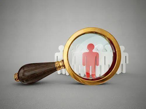 年内28家险企高层密集变动！“70后”成为新接棒者，四家董事长、总经理“双履新”