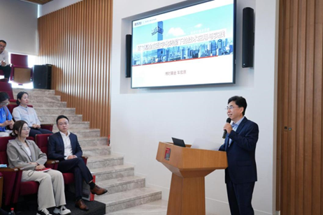 博时基金首席数字官车宏原为营员们带来“博时基金在数字化转型下的技术应用与实践”的专题座谈。