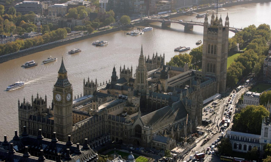 　资料图片：2006年11月，英国伦敦，英国议会大厦