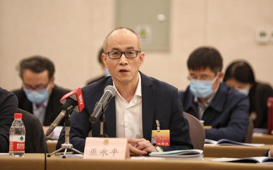 清北毕业生留京率下降 巫永平委员：把房价降下来、把户口给过来