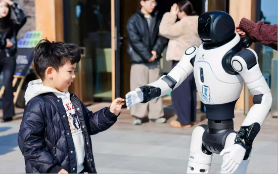 擎天租宣布获亿元级新融资，黄晓明、杜华参投