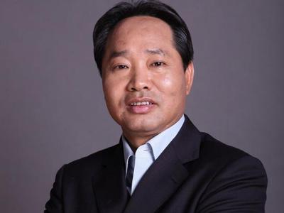 工地上做小工他从20元起靠善于借力逆袭成广东湛江首富