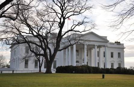 美联储12月或暂停降息 但本轮降息周期并未结束