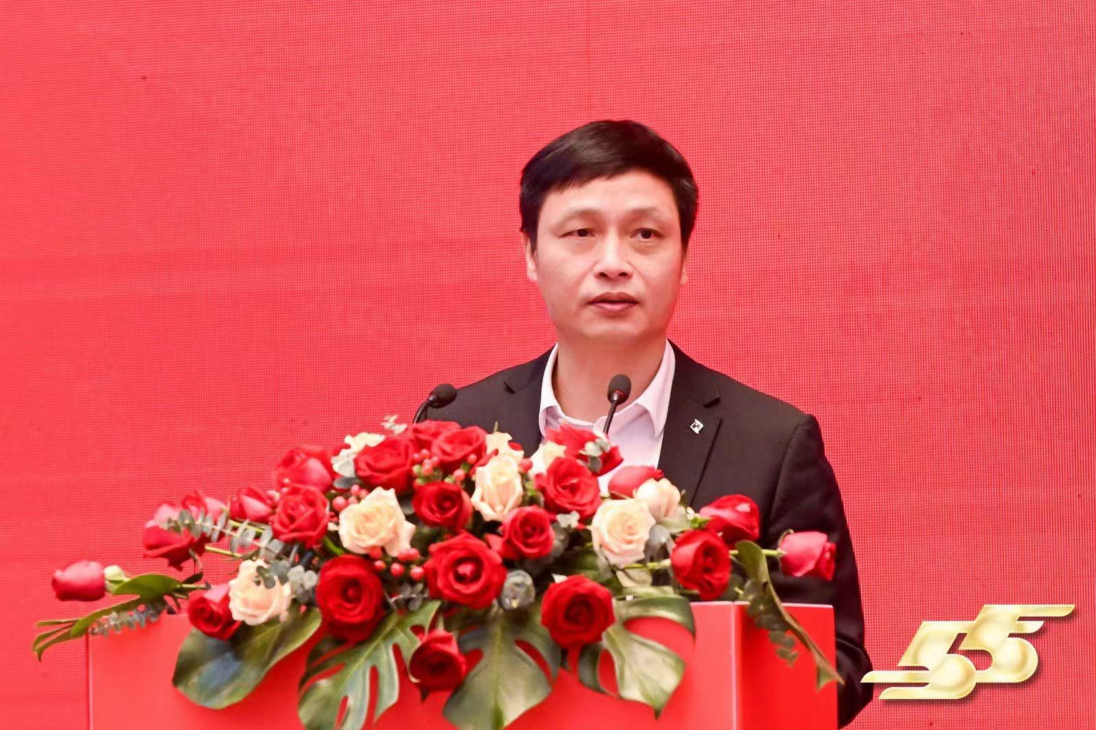 省工信厅副厅长许永西发表讲话