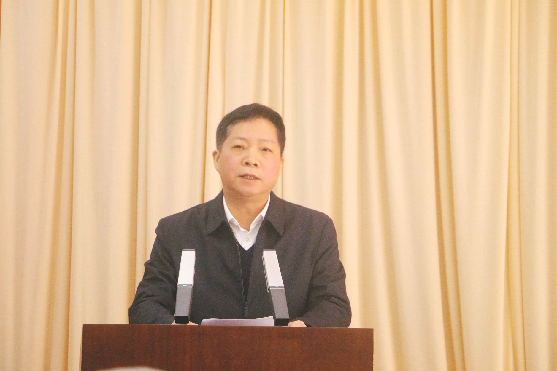 中华环保联合会领导洪平致辞