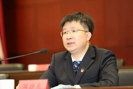 中共湖里区委副书记陈晓东大会发言二16日上午八时许,第一次全体会议