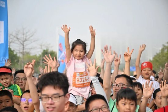 欢乐跑免费接驳车、自驾停车指南，请收藏→