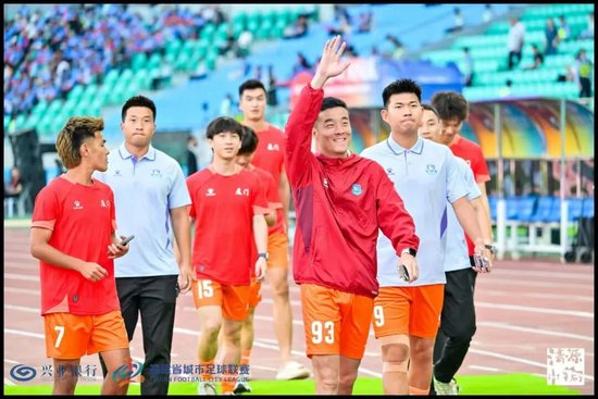 白天消防员，晚上闽超主力！湖里这位93号球员什么来头？