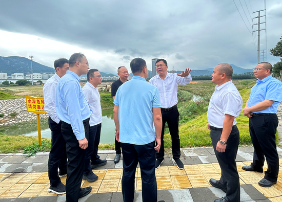 福州市委常委福清市委书记叶仁佑莅临御冠食品考察调研