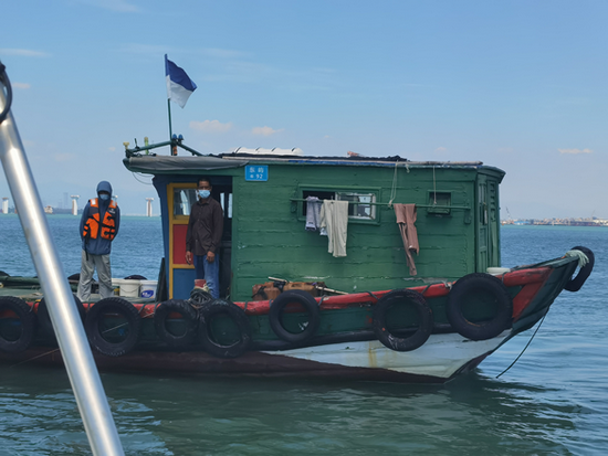 存在极大海上涉疫风险却发现1艘船舶依然我行我素厦门海警局海沧工作