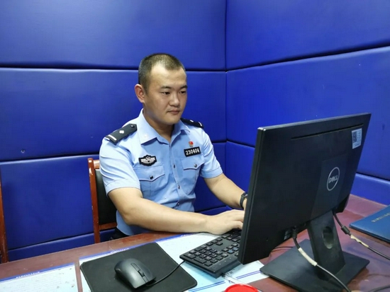 队伍教育整顿翔警锋采陈少寅群众贴心人罪犯狩猎者