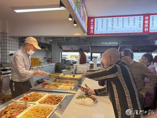 “沿着总书记的足迹”系列调研行⑧  一座敬老院 一个新家园