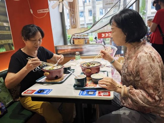 合伙办·热乎饭｜吕厝社区「长者食堂」暖心开张