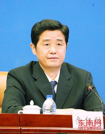 三明市委副书记,市长余红胜回答记者提问 东南网记者张立庆摄