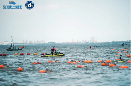 畅游厦门环东海域游泳活动圆满落幕