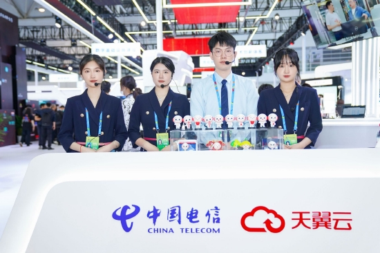 云生态成果展讲解员风采