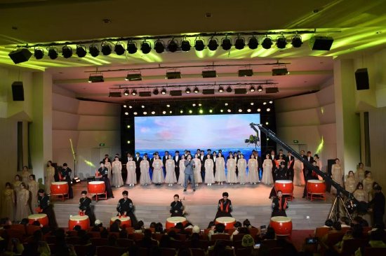 歌舞表演《海峡 海峡》